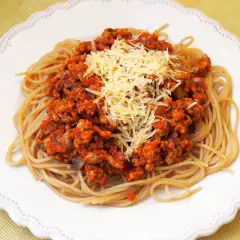 Szybki i prosty sos do spaghetti z pieczarkami, który zachwyci każdego