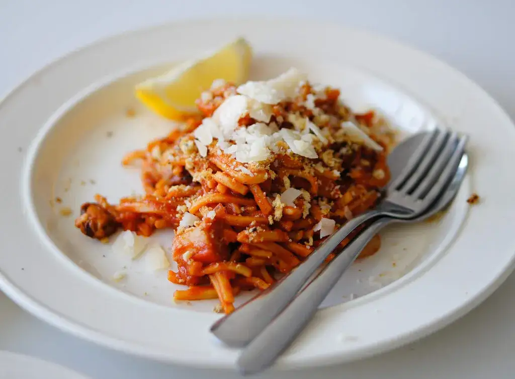Zdjęcie Szybkie spaghetti na passatcie: prosty przepis na pyszne danie